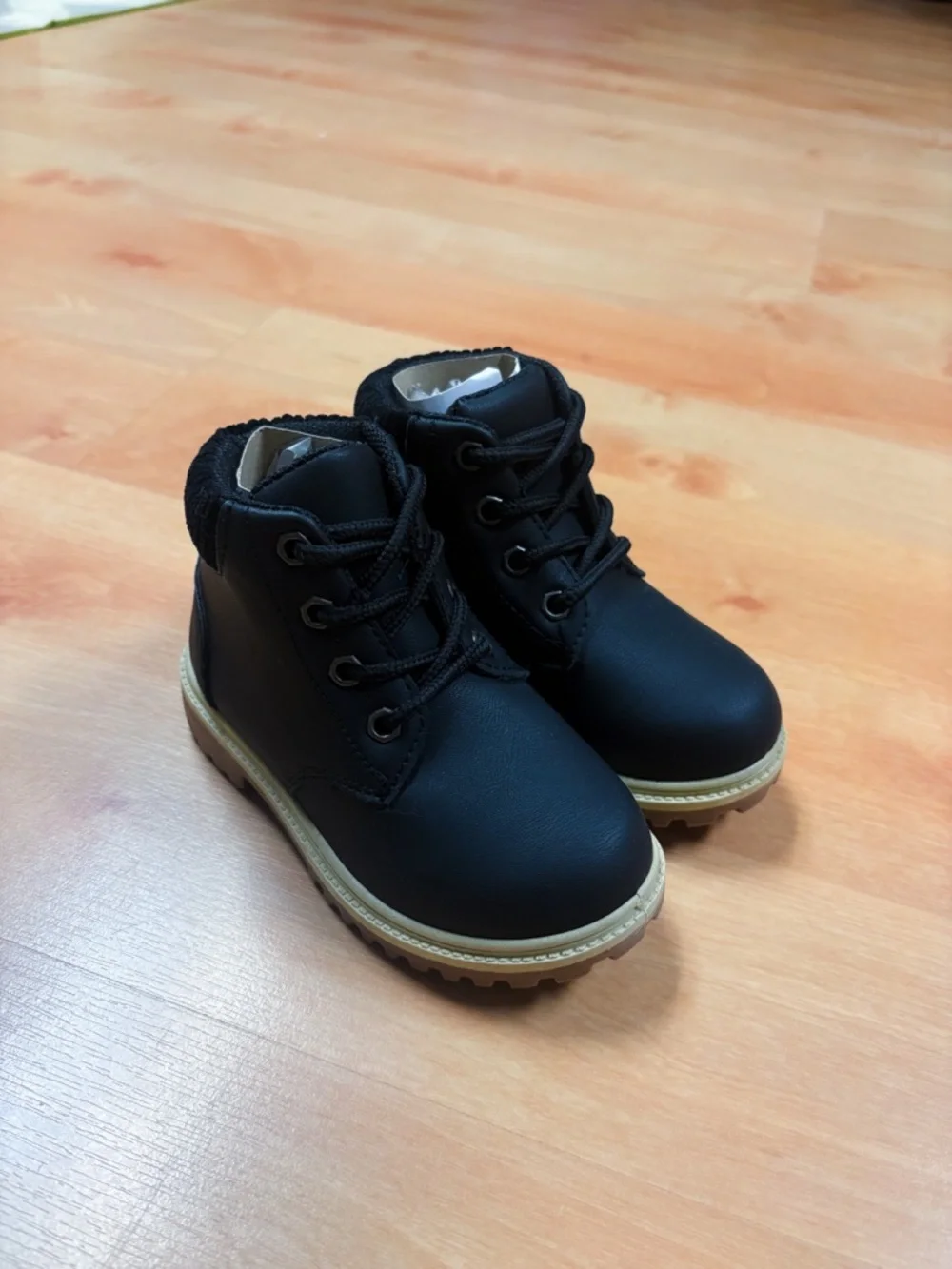 NWOT Fabkids Black Mountain Boot Lace Up Ankle Boots Toddler 7